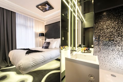 Room (01-Cocoon) | Premium bedding, minibar, in-room safe, individually furnished