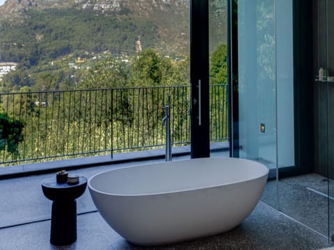 Villa Verte Grand Master Suite | Bathroom | Slippers