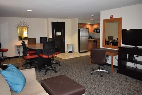 Premium bedding, pillowtop beds, in-room safe, individually furnished