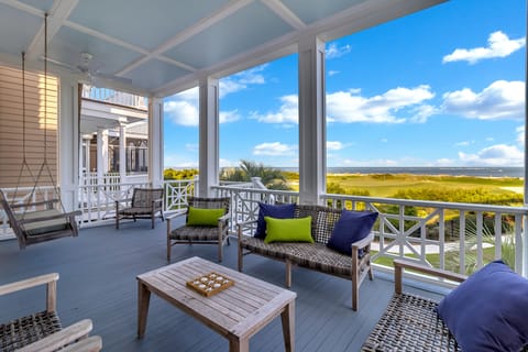 Oceanview porch off of the living area!
