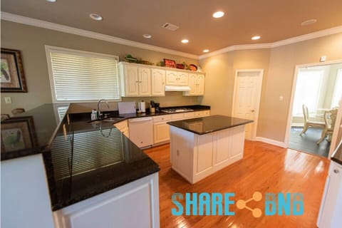 Prepare your favorite meals in the spacious, fully equipped kitchen.