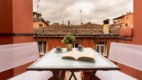 Apartment (1 Bedroom) | Outdoor dining