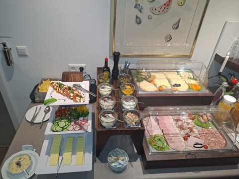 Daily buffet breakfast for a fee