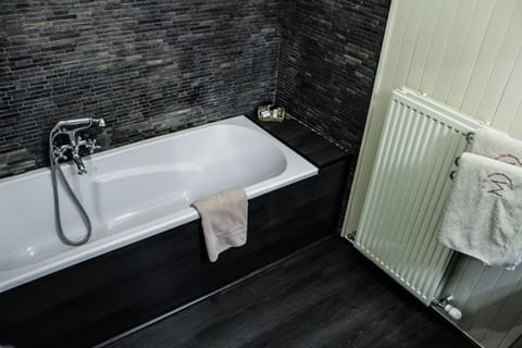 Desk, blackout drapes, free WiFi, bed sheets