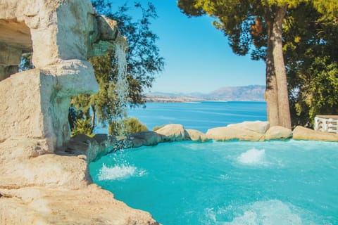 Seasonal outdoor pool, pool umbrellas, sun loungers