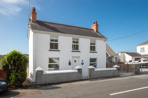 Walk to Beach, Countryside Views