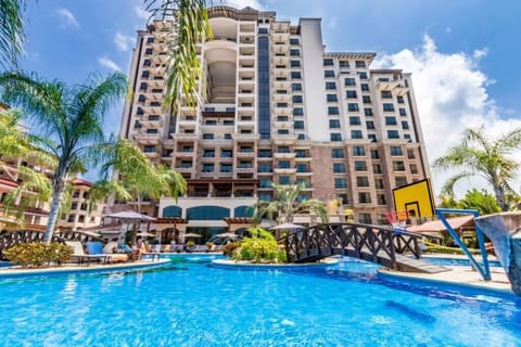 Croc's Resort Pool (1)
