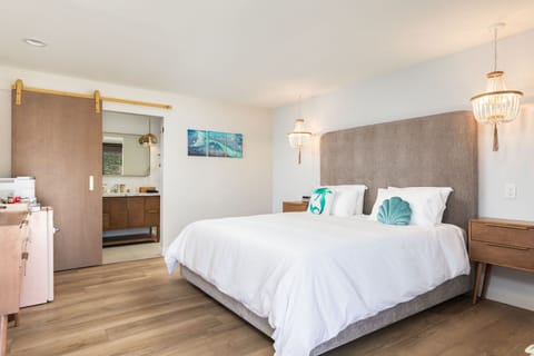 Premium bedding, down comforters, free WiFi, bed sheets