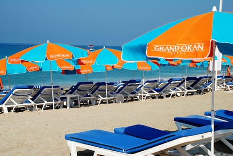 Beach nearby, free beach cabanas, sun loungers, beach umbrellas