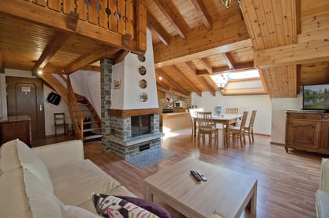 Apartment | Living area