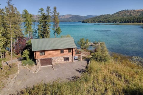 Driveway and parking at The Bates Motel