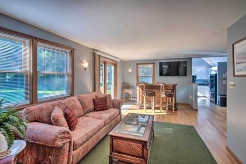 Saco Vacation Rental | 3BR | 2BA | Stairs Required | 1,736 Sq Ft