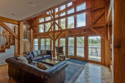 Lodge with a view | Marquette IA | 4 BR | 4 BA | 12 Guests
