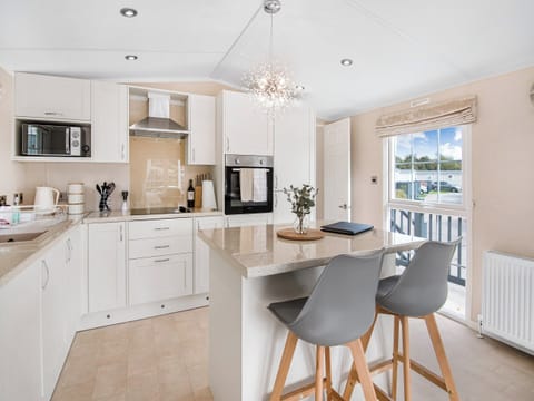 Open plan living space | European Lodge - Lady Edith&rsquo;s Duo, Scarborough