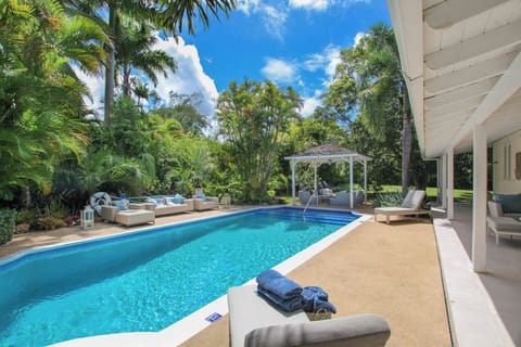 Welcome to Palm Grove 1! An amazing holiday home in Barbados just a 5 min walk from the beach