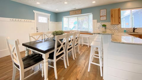 Dining area with seating for 16 - additional seating in the game room.