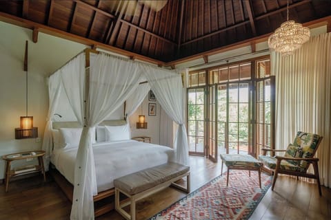 Prestige Balcony Suite with Daily Breakfast | 1 bedroom, Egyptian cotton sheets, premium bedding, pillowtop beds