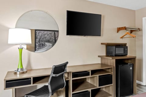 Room, 1 Double Bed, Non Smoking | Desk, laptop workspace, blackout drapes, iron/ironing board