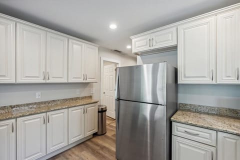 Lake Cottage on Lake Orion