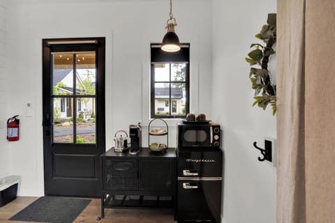 Cottage 2 | In-room dining