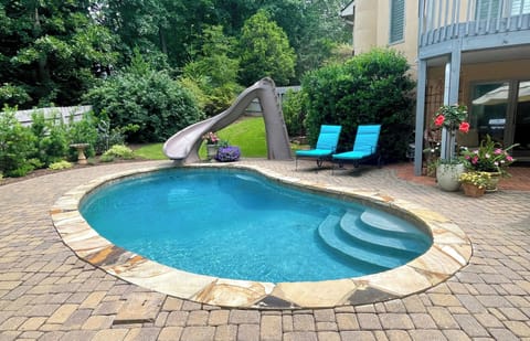 Inground Pool with shallow and 7 ft deep end. (The pool is not heated) 