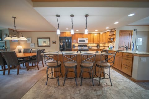 Breakfast Bar Seating