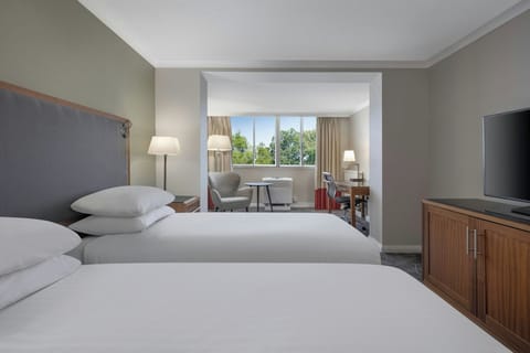 Deluxe Twin Room, 2 Twin Beds | 1 bedroom, premium bedding, pillowtop beds, in-room safe
