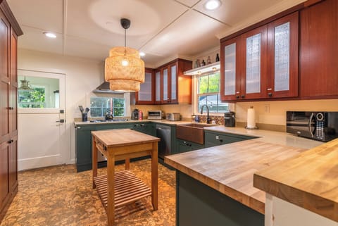 The kitchen is fully equipped to for your meals