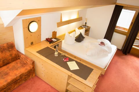 In-room safe, desk, free WiFi, bed sheets