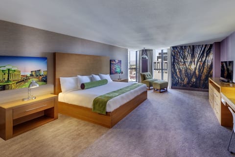 Premium bedding, down comforters, in-room safe, desk