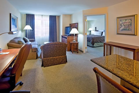 Welcome to this beautiful suite!