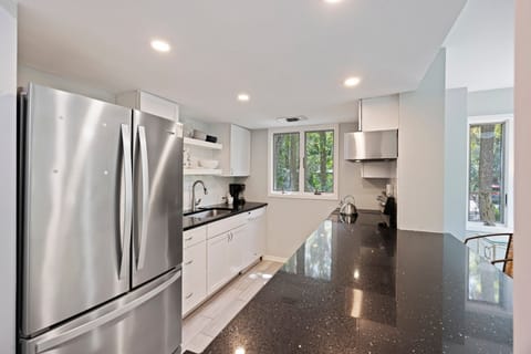 Fully-equipped kitchen