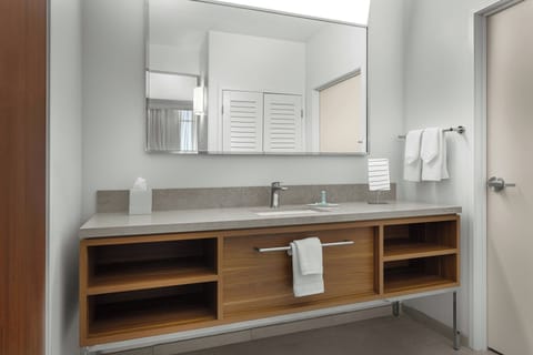 Premium bedding, down comforters, desk, blackout drapes