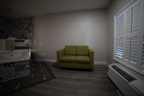 Honeymoon Room | In-room dining