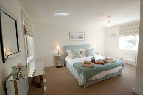 4 bedrooms, individually decorated, individually furnished, free WiFi
