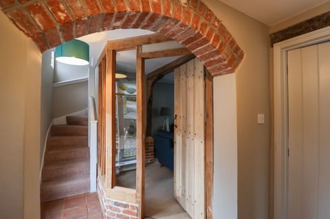Cottage | 2 bedrooms, individually decorated, individually furnished, free WiFi