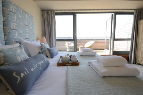 3 bedrooms, individually decorated, individually furnished, free WiFi