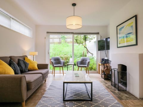 Cottage | Living area