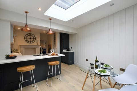 Cottage | Interior