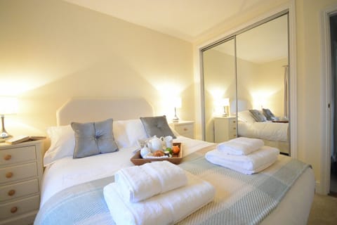 2 bedrooms, individually decorated, individually furnished, free WiFi