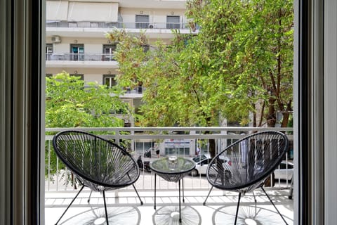 Luxury Apartment | Balcony