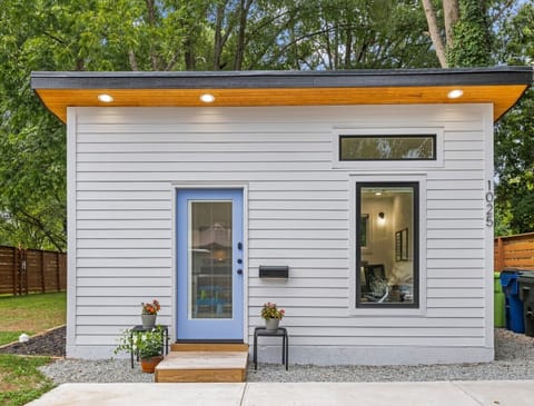 Front of tiny house- Embrace Simplicity!