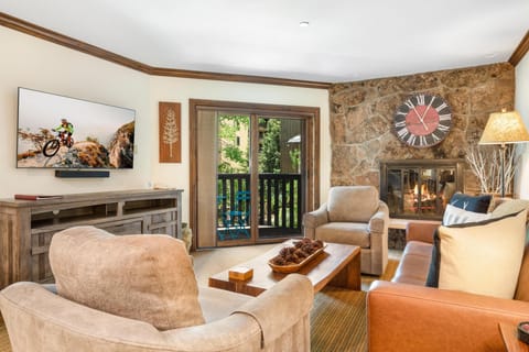 Condo, 1 King Bed (Westwind 207 2BD 2BA Platinum Condo i) | Living room | TV