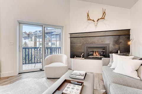 Condo, Multiple Beds (Westwind 408, 2BD, 2BA Diamond Condo ) | Living room | TV