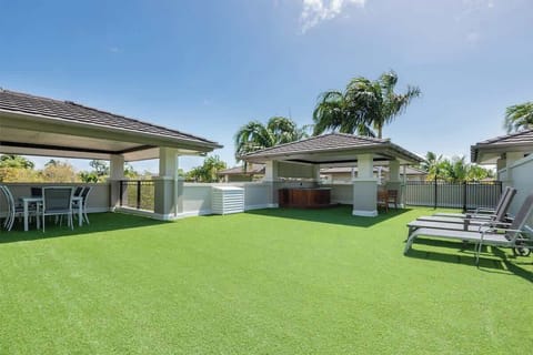 The spacious private rooftop is a slice of paradise in itself with undercover dining, BBQ and sun loungers