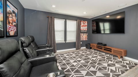 This villa has a total of 5 bedrooms.