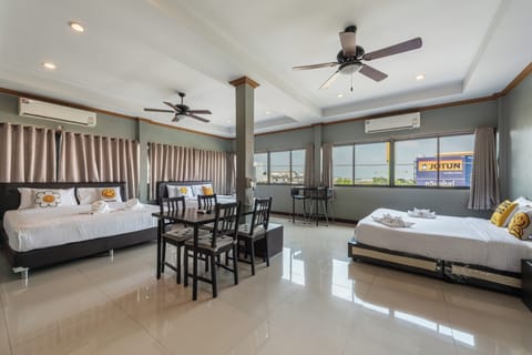 Family Triple Room, Multiple Beds, Non Smoking | Premium bedding, pillowtop beds, blackout drapes, WiFi (free)