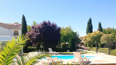 Indoor pool, seasonal outdoor pool, sun loungers