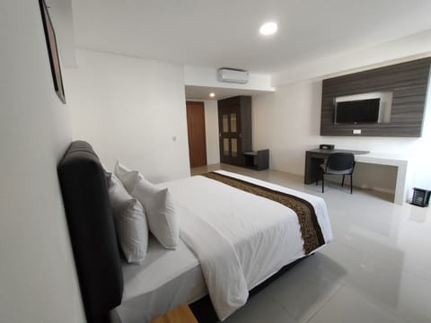 Superior Room | Desk, free WiFi, bed sheets