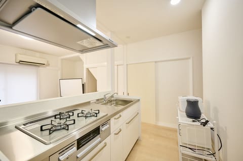 Basic House | 1 bedroom, free WiFi, bed sheets